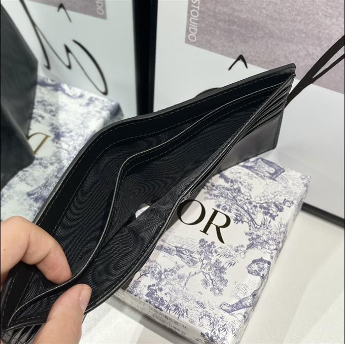 2025228Y 180P182140392